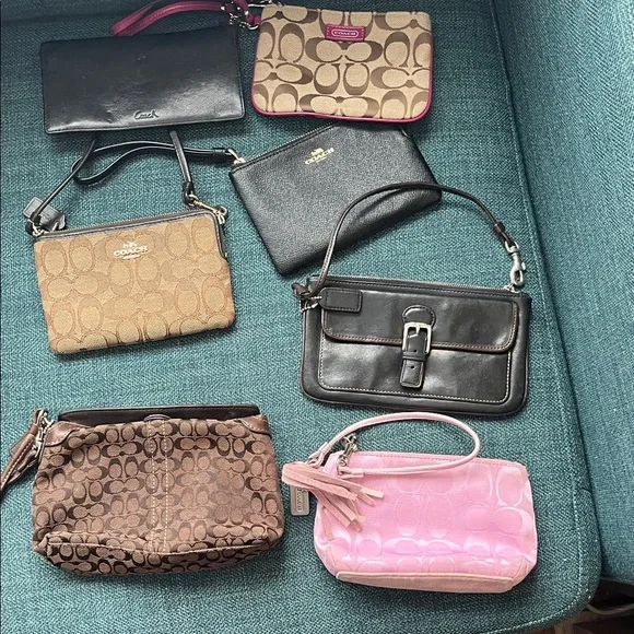 Coach Vintage & Y2K SLG bundle! Signature & Leather 6 Wristlets & checkbook. - Picture 2 of 8